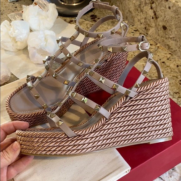 Gorgeous Valentino Leather Espadrille wedge sandal - Picture 4 of 17